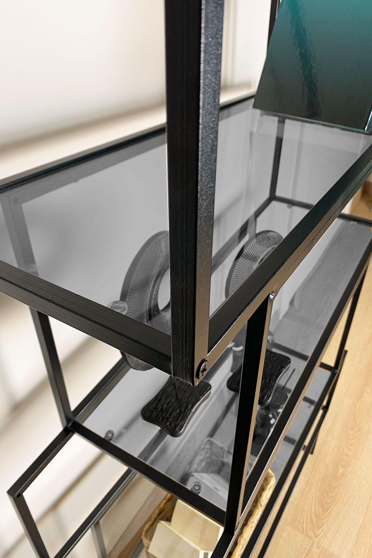 Arvento Bookcase