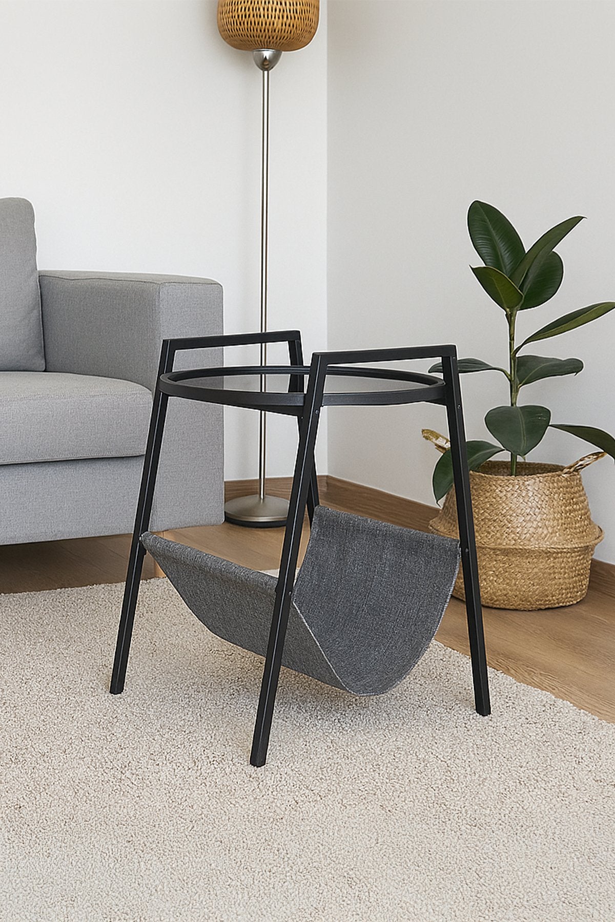 Palermo Gazetelikli Side Table Kırılmaz Füme Camlı by Politano