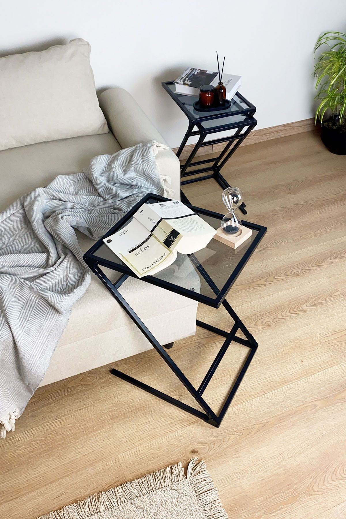 Wien Nesting Tables